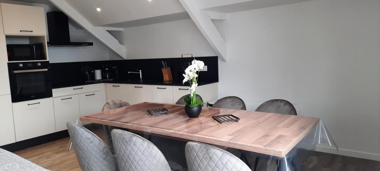 Les Appartements De La B Saint-Benoît-des-Ondes Extérieur photo