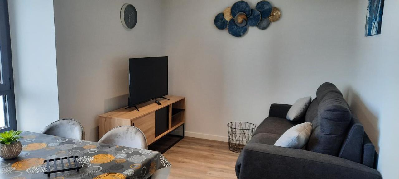 Les Appartements De La B Saint-Benoît-des-Ondes Extérieur photo