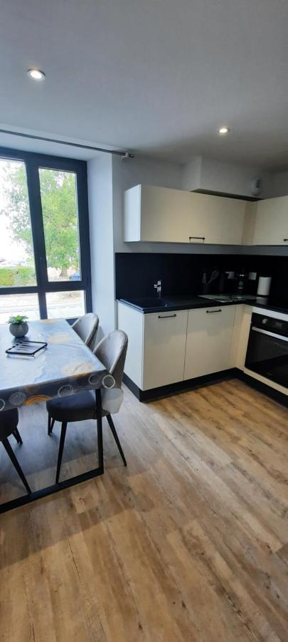 Les Appartements De La B Saint-Benoît-des-Ondes Extérieur photo