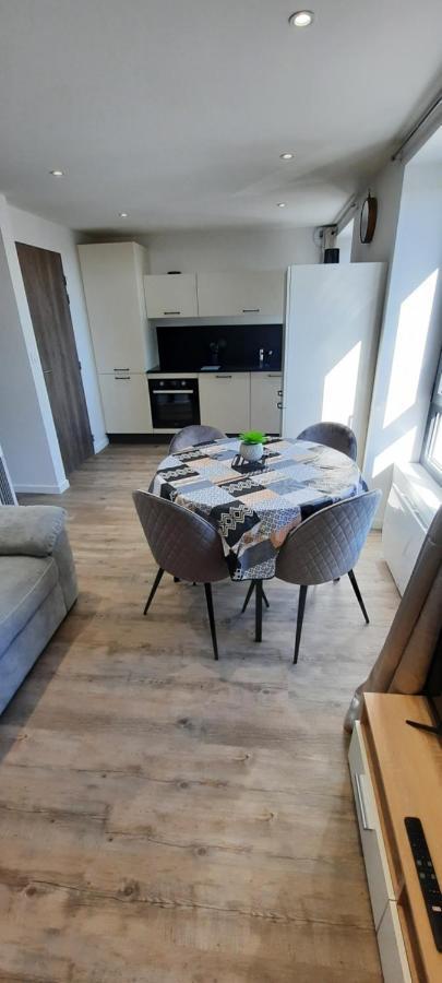 Les Appartements De La B Saint-Benoît-des-Ondes Extérieur photo