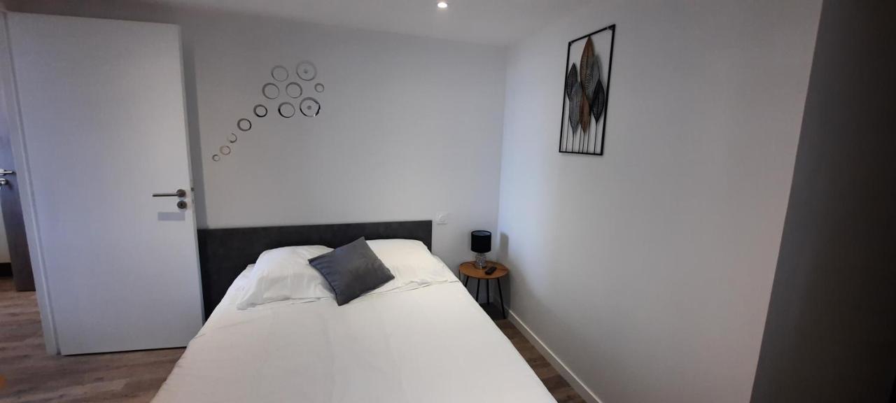 Les Appartements De La B Saint-Benoît-des-Ondes Extérieur photo